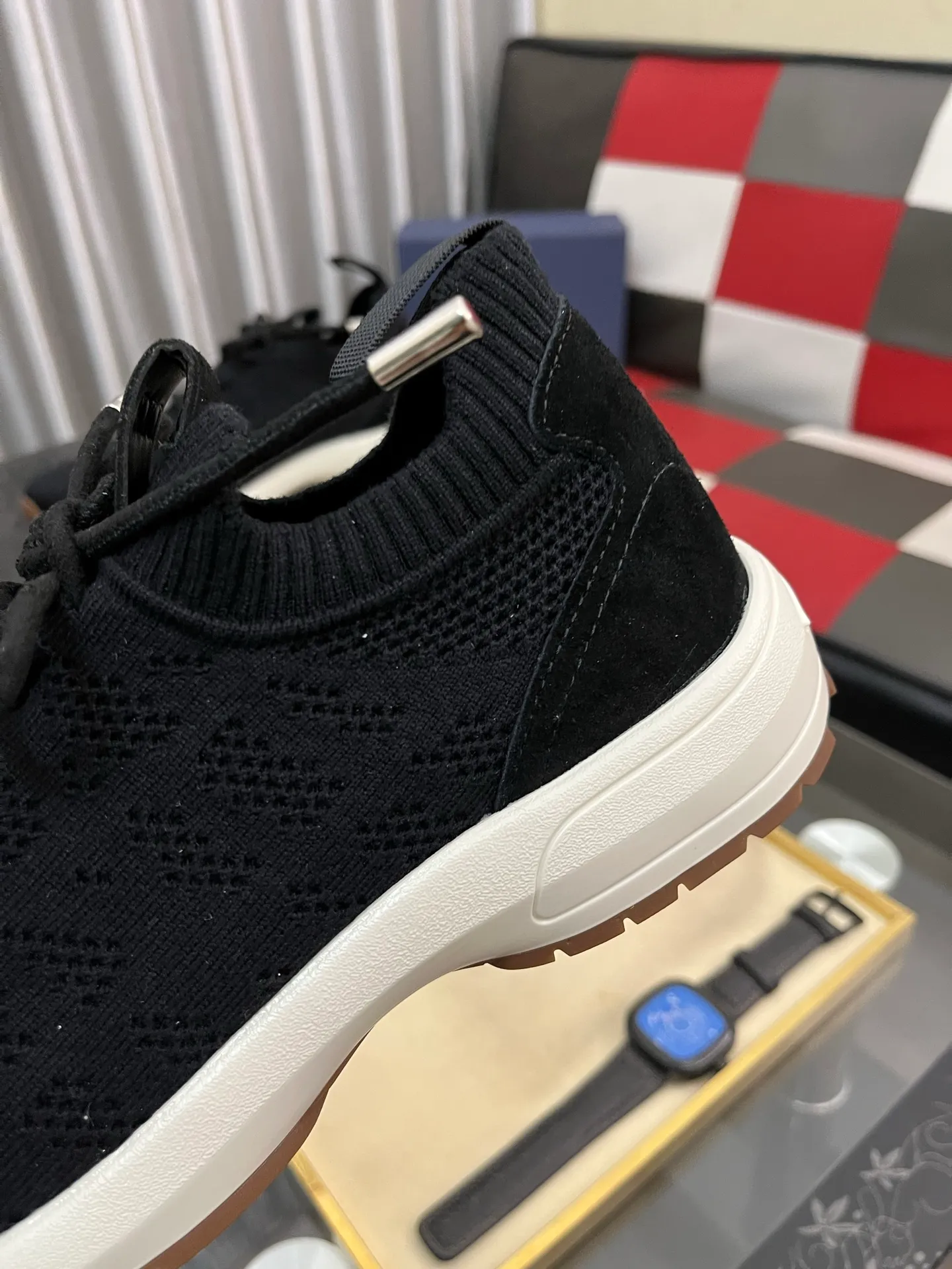 Men's shoes 💰: 400⌚️⌚️2025 new Dior fly-knit breathable casual men's shoes are on the market, original order, impeccable, the upper is made of imported fly-knit, and the original outsole is made one to one quarter. It is super comfortable on the feet. It is a must-buy pair of shoes. Available in sizes 38-446️⃣